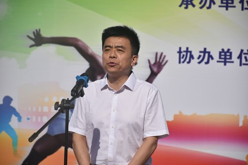 图为刘震副市长宣布运动会开幕