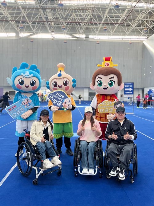 图为新乡县残疾人参加马拉松系列赛2